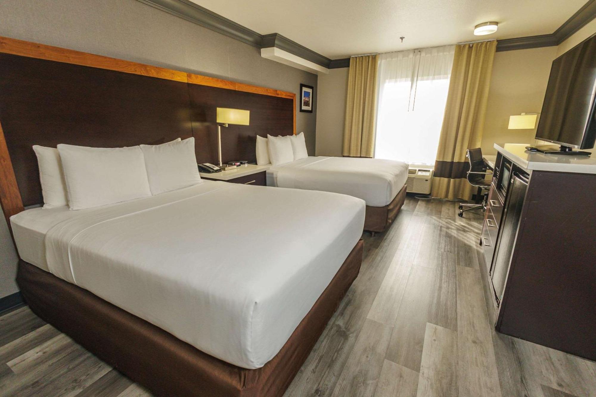 Hotel Comfort & Near Universal - N Hollywood - Burbank 3*