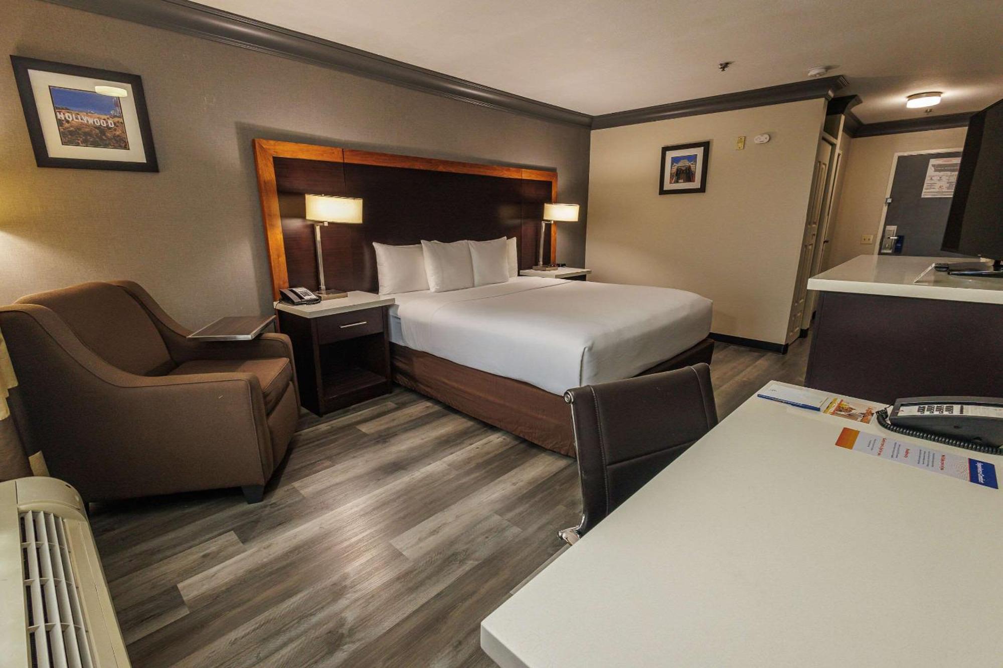 Comfort & Near Universal - N Hollywood - Burbank Hotel 3*