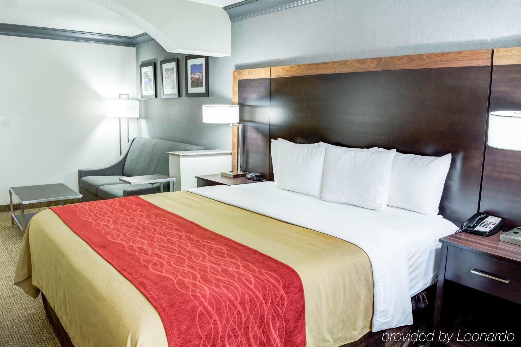 Hotel Comfort & Near Universal - N Hollywood - Burbank 3*